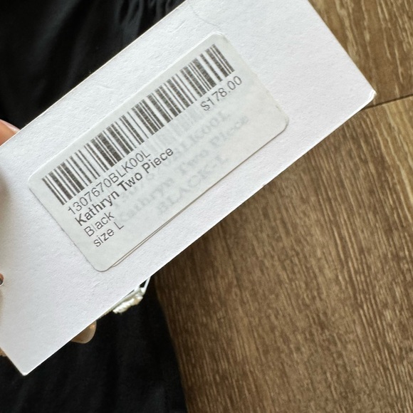 REFORMATION KATHRYN 2 PIECE - SZ L - Picture 4 of 4